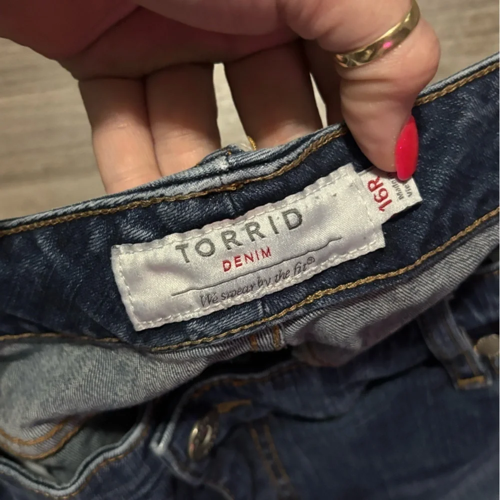 Women's Blue Jeans - Picture 2 of 2